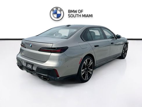 Used 2023 BMW 760i xDrive AWD/4WD image 7