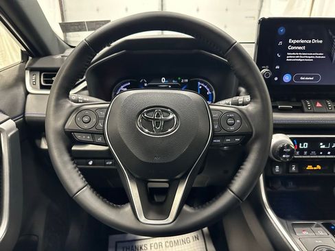 Used 2025 Toyota RAV4 XSE w/ Weather Package AWD/4WD image 18
