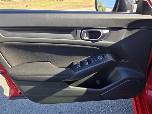 Used 2022 Honda Civic Sport image 18