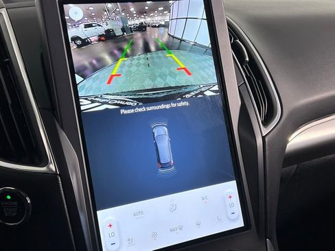 Used 2024 Ford Edge Titanium image 21