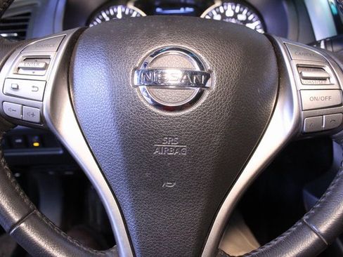 Used 2015 Nissan Altima 2.5 SV image 17
