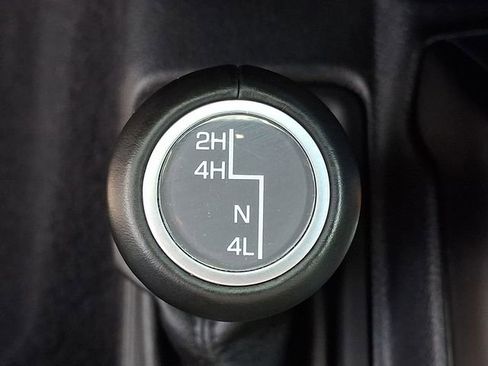 Used 2023 Jeep Wrangler Altitude image 24