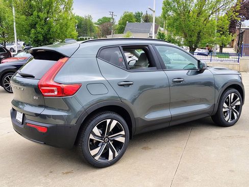 New 2026 Volvo XC40 B5 Ultra w/ Climate Package AWD/4WD image 9