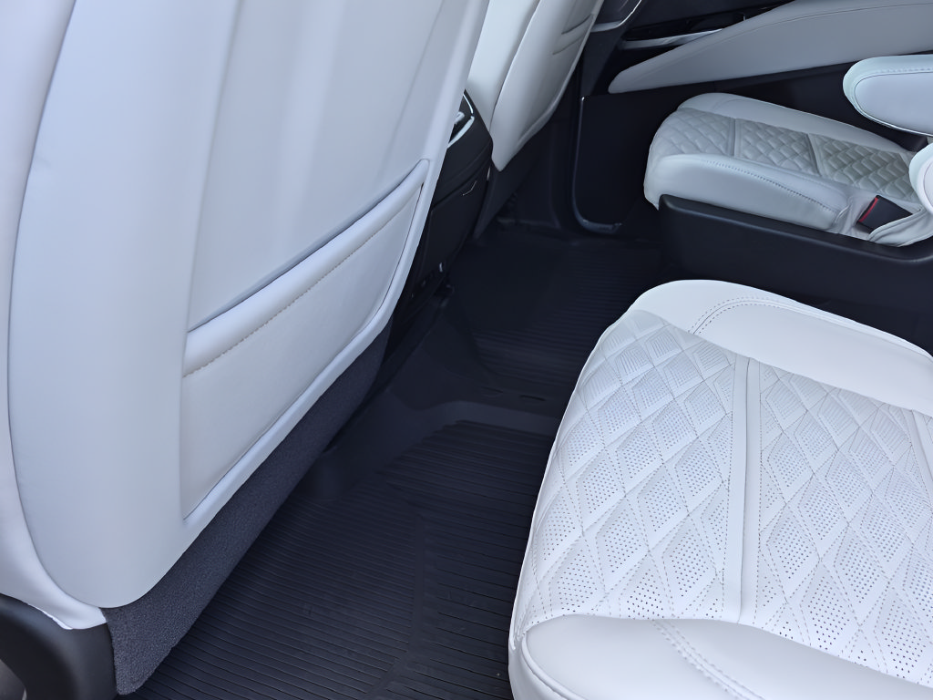 Certified 2026 Cadillac Escalade Platinum Sport w/ LPO, Floor Liner Package AWD/4WD image 43