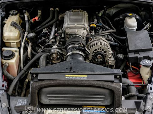 Used 2005 Chevrolet SSR w/ Preferred Equipment Group image 37