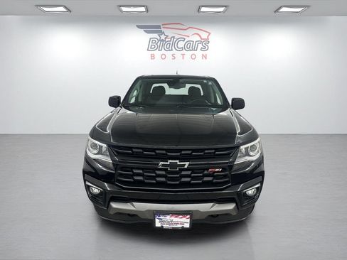 Used 2021 Chevrolet Colorado Z71 w/ Z71 Midnight Edition AWD/4WD image 2
