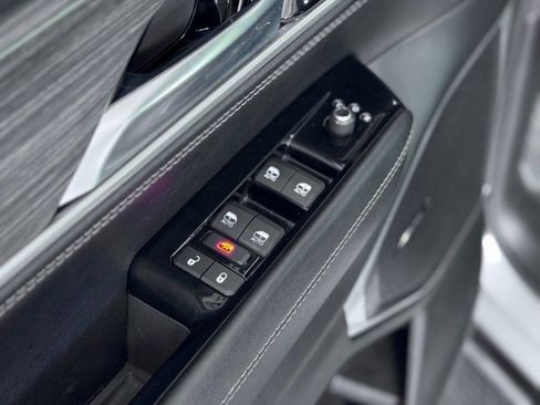 Used 2023 Jeep Wagoneer L Series II image 23