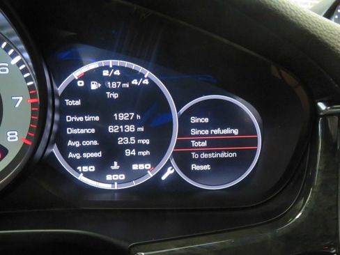 Used 2018 Porsche Panamera 4S image 36