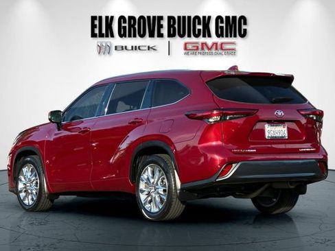 Used 2023 Toyota Highlander Limited image 6