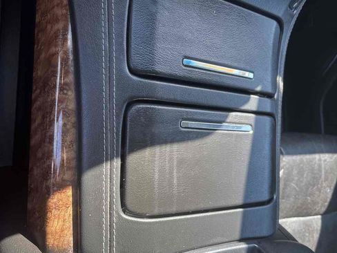 Used 2016 Chevrolet Suburban LTZ image 19