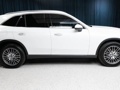 Certified 2026 Mercedes-Benz GLC 300 image 4