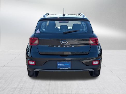 Certified 2026 Hyundai Venue SEL FWD image 6