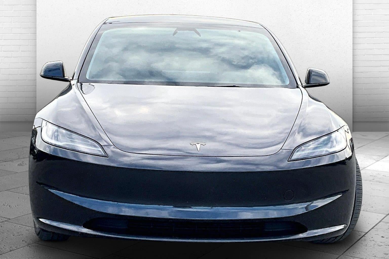 Used 2025 Tesla Model 3 Long Range AWD/4WD image 2