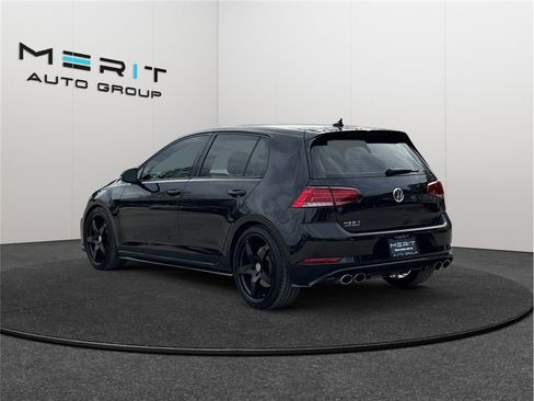 Used 2019 Volkswagen Golf R 4-Door image 7