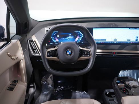 Used 2026 BMW iX xDrive60 image 11