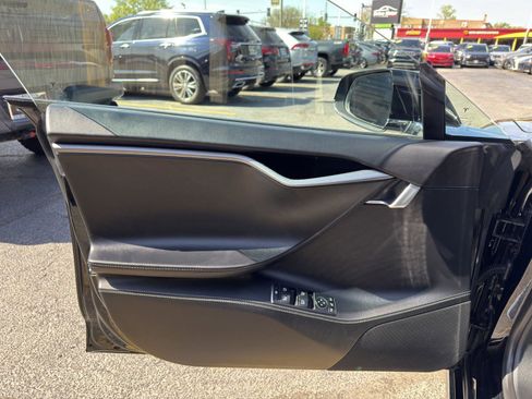 Used 2018 Tesla Model S 100D AWD/4WD image 16