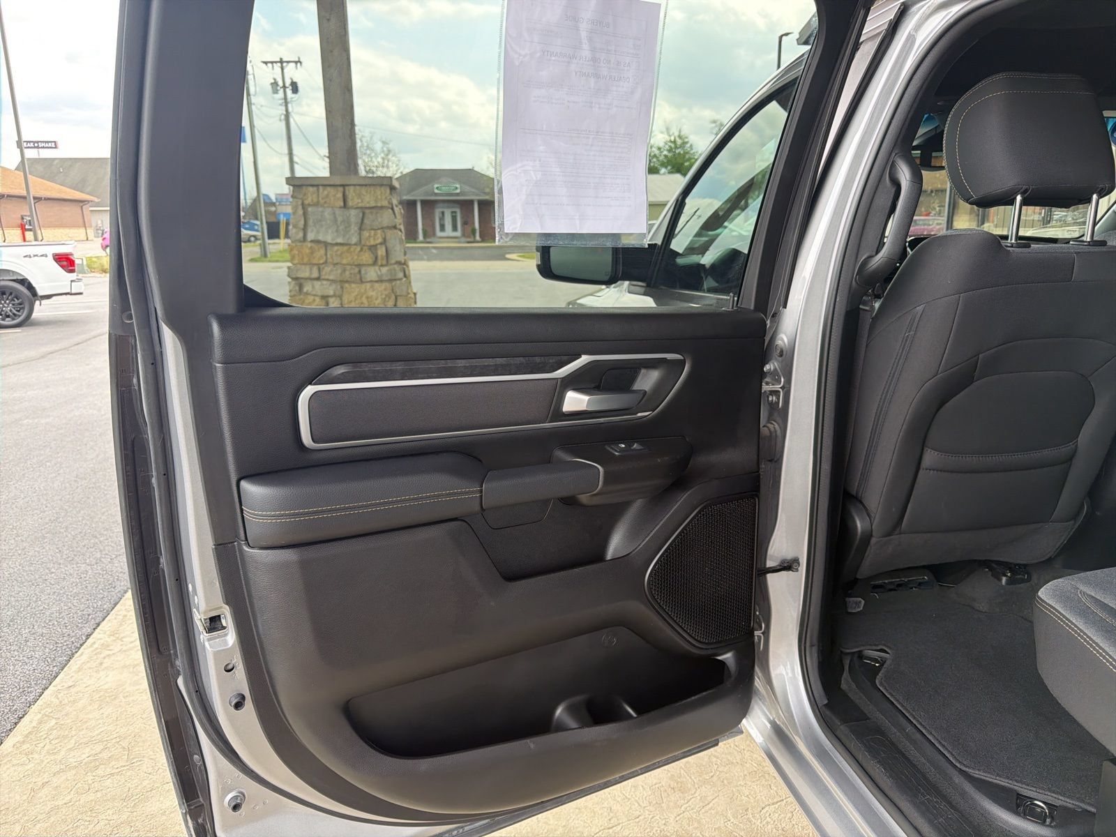 Used 2023 RAM 1500 Big Horn AWD/4WD image 2