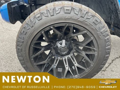 Used 2022 Jeep Wrangler Unlimited Sahara AWD/4WD image 21