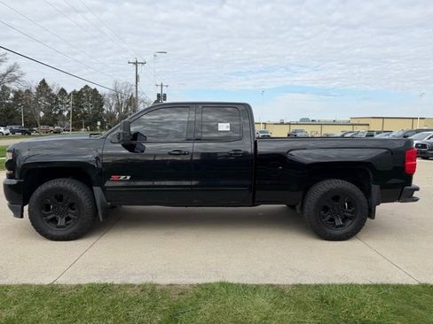 Used 2016 Chevrolet Silverado 1500 LT w/ Midnight Edition image 4