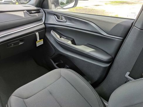 New 2026 Jeep Grand Cherokee L 2WD image 19
