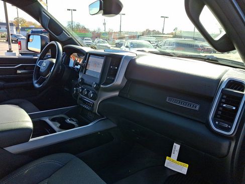 Used 2022 RAM 1500 Big Horn image 11