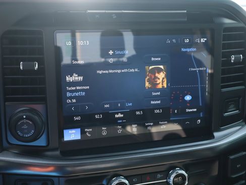 New 2025 Ford F150 Lariat w/ Equipment Group 502A High image 5