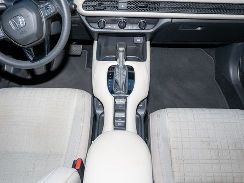 Certified 2025 Honda HR-V LX image 24