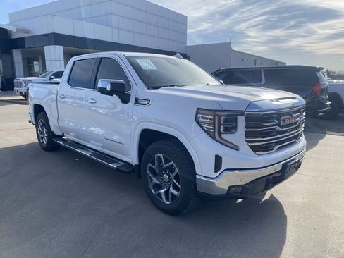 Used 2022 GMC Sierra 1500 SLT image 7