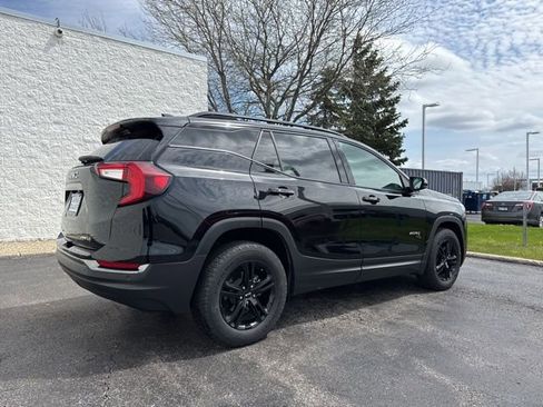 Used 2024 GMC Terrain AT4 w/ Infotainment Package II image 5