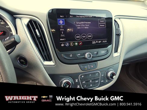 Used 2022 Chevrolet Malibu LT image 17