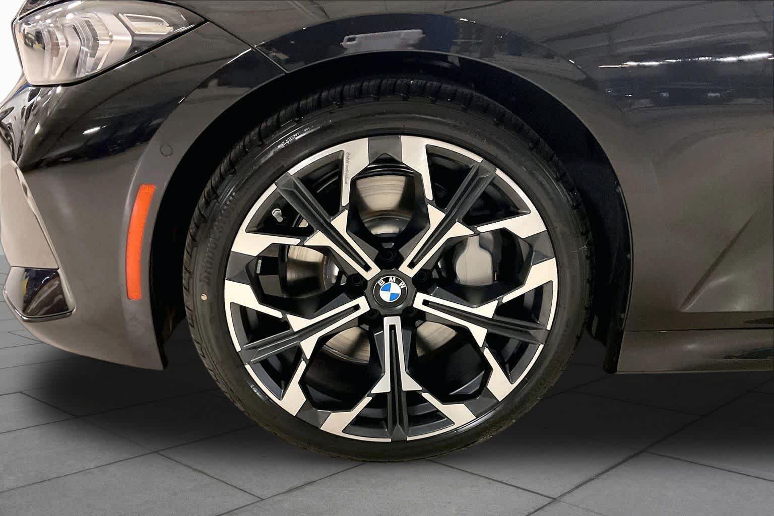 Used 2026 BMW 330i Sedan w/ M Sport Package RWD image 8