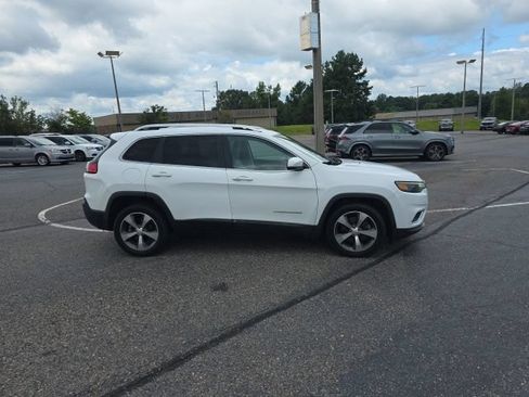 Used 2020 Jeep Cherokee Limited FWD image 2