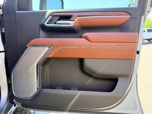 Used 2024 GMC Sierra 3500 Denali Ultimate image 43