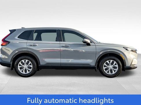 Used 2025 Honda CR-V LX image 8