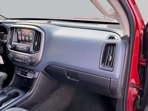 Used 2016 Chevrolet Colorado Z71 AWD/4WD image 17