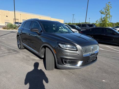 Used 2019 Lincoln Nautilus Reserve FWD image 3