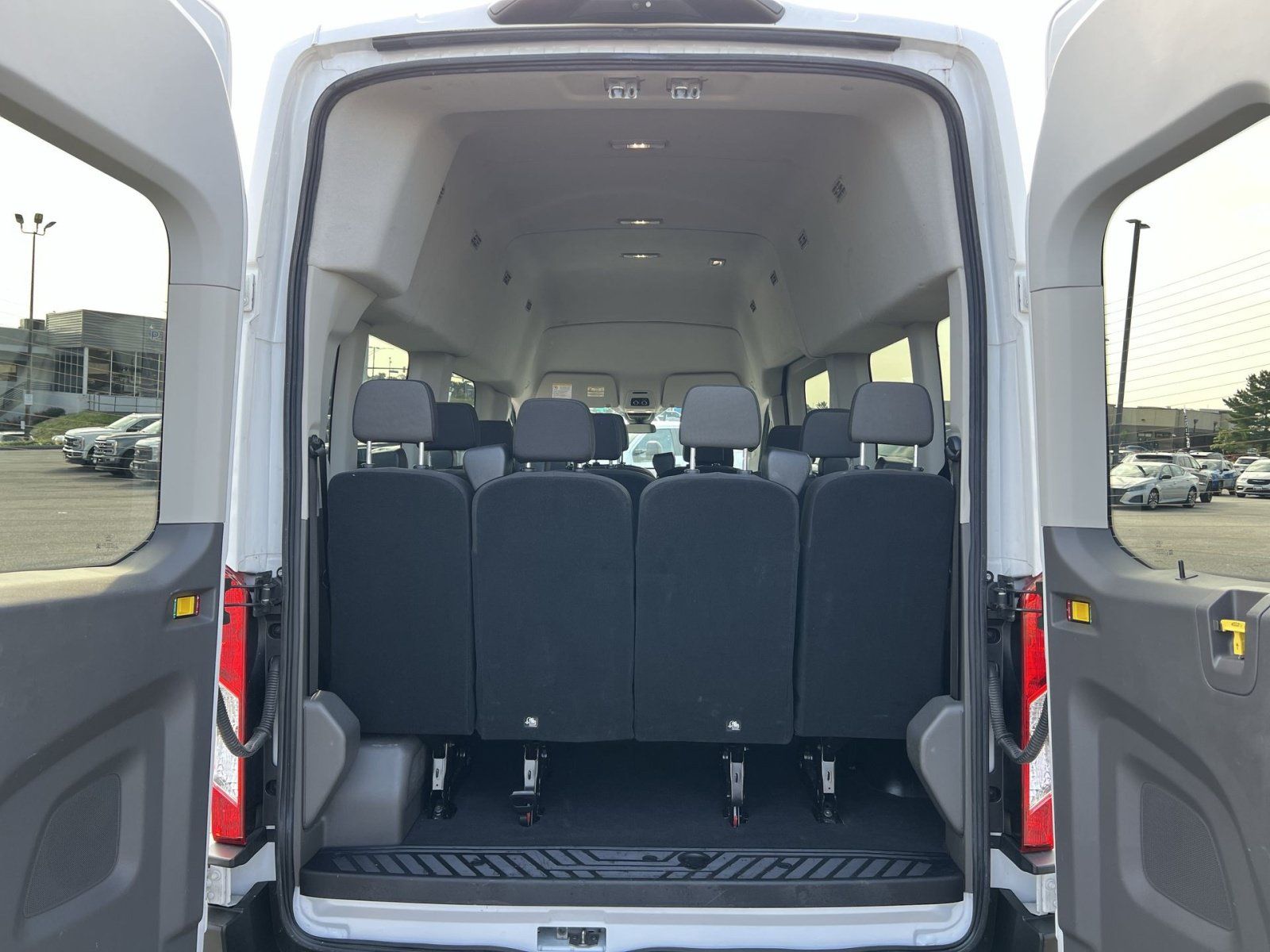 Used 2024 Ford Transit 350 XLT RWD image 25