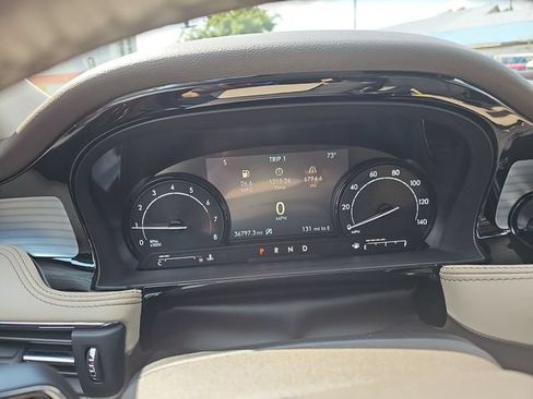 Used 2022 Lincoln Corsair AWD w/ Premium Package image 13