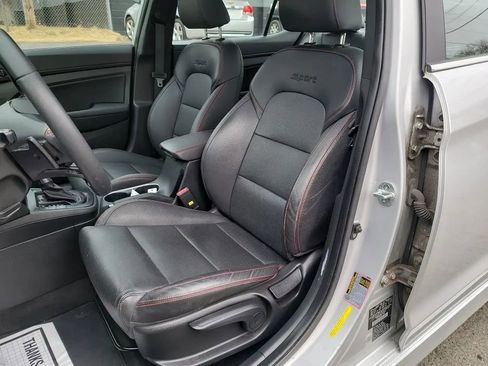 Used 2018 Hyundai Elantra Sport w/ Sport Premium Package 03 image 9