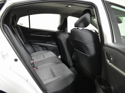 Used 2025 Toyota Camry LE image 31