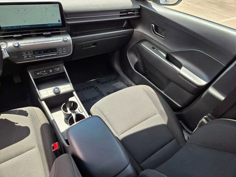 Used 2024 Hyundai Kona SEL FWD image 17
