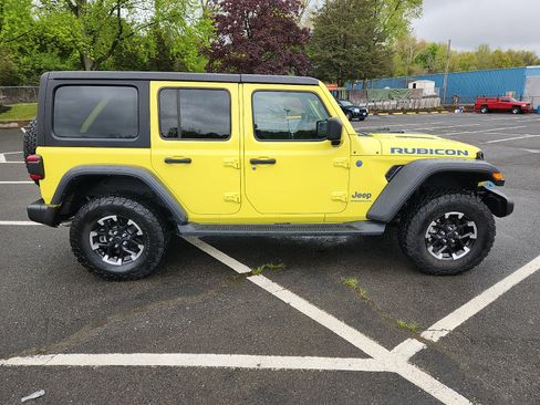 Used 2024 Jeep Wrangler Unlimited Rubicon 4xe AWD/4WD image 7