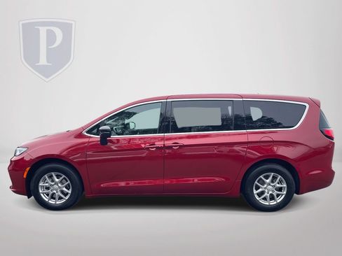 New 2026 Chrysler Pacifica Select FWD image 4