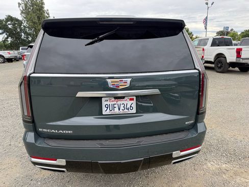 Used 2025 Cadillac Escalade Premium Luxury w/ LPO, Floor Liner Package image 4