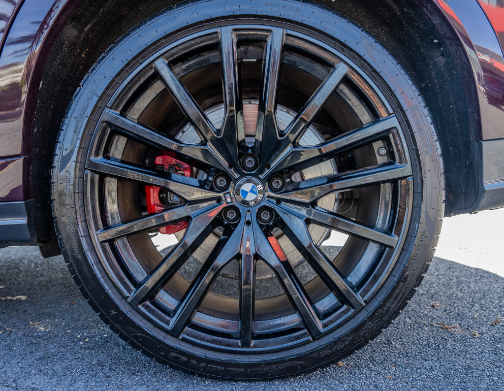 Used 2021 BMW X6 M50i w/ Executive Package AWD/4WD image 31