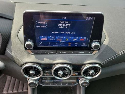 Certified 2021 Nissan Sentra SV FWD image 29