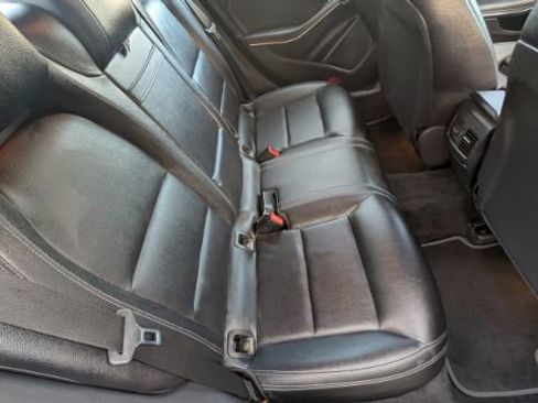 Used 2018 Mercedes-Benz CLA 250 4MATIC image 21