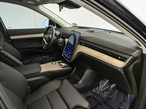 Certified 2026 Volvo EX90 Plus AWD/4WD image 15