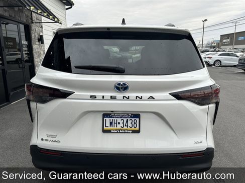 Used 2025 Toyota Sienna XLE w/ XLE Plus Package AWD/4WD image 7