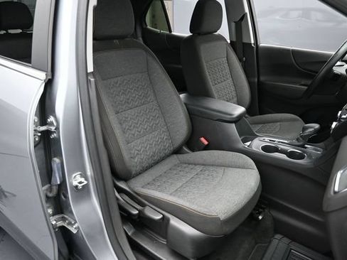 Used 2024 Chevrolet Equinox LT FWD image 30